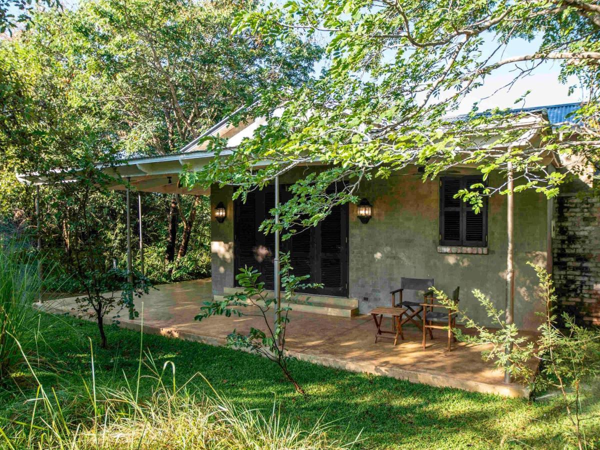 Mbano Manor Hotel Victoria Falls Extérieur photo